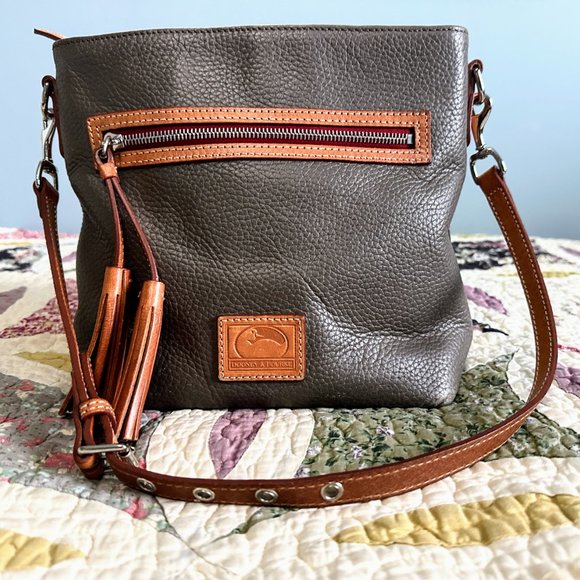 Dooney & Bourke Handbags - DOONEY & BOURKE Pebbled Grain Leather Shoulder/Crossbody Bag - Elephant - EUC